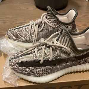Yeezy Size 7